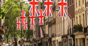 uk banking holiday 2023